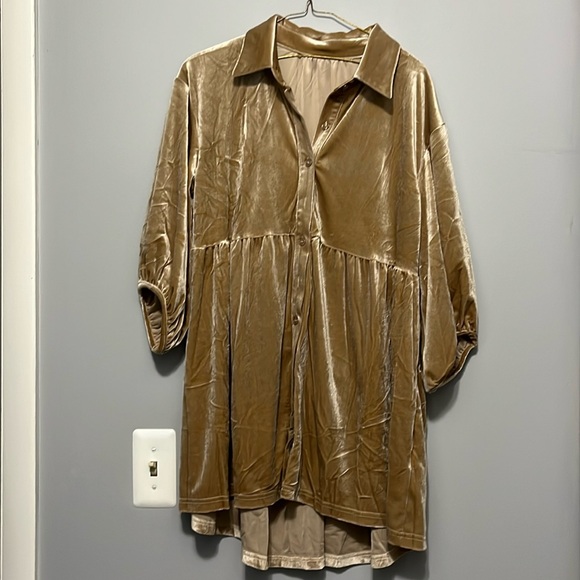 NEW oversized button down velvet top - Picture 3 of 6